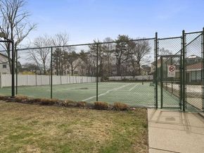 175 Quincy Shore Dr 24, Quincy MA 02171