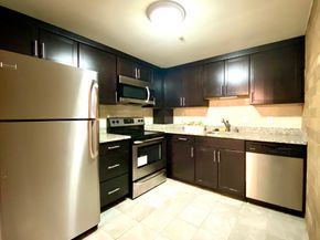 175 Quincy Shore Dr 24, Quincy MA 02171