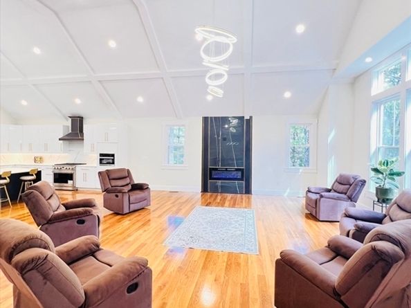 1 Harvard Ave, Burlington MA 01803