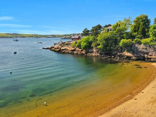4 Wonson St, Gloucester MA 01930