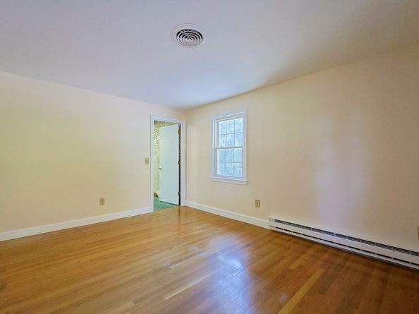 95 Arcadia Rd, Westwood MA 02090