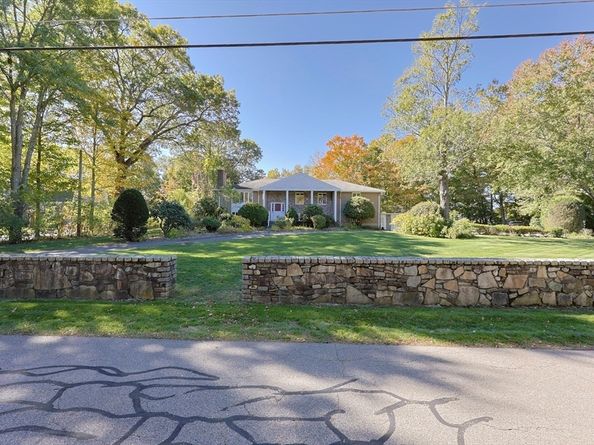 95 Arcadia Rd, Westwood MA 02090