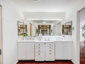 415 Dedham St D, Newton MA 02459