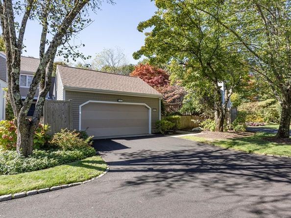 415 Dedham St D, Newton MA 02459