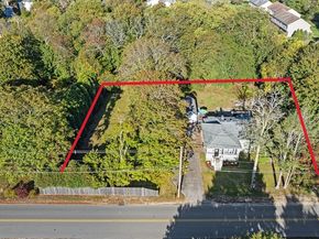 6 Vaughan St, Lakeville MA 02347