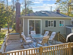6 Vaughan St, Lakeville MA 02347