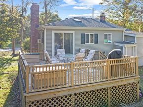 6 Vaughan St, Lakeville MA 02347