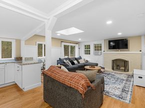 6 Vaughan St, Lakeville MA 02347