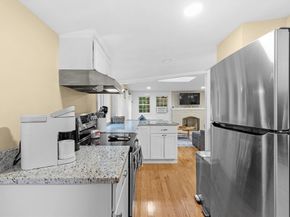 6 Vaughan St, Lakeville MA 02347