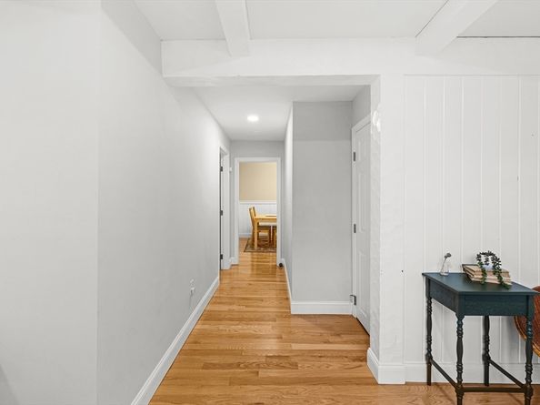 6 Vaughan St, Lakeville MA 02347