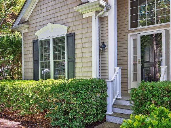 74 Champlain Cir, Plymouth MA 02360