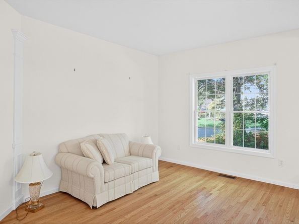 74 Champlain Cir, Plymouth MA 02360