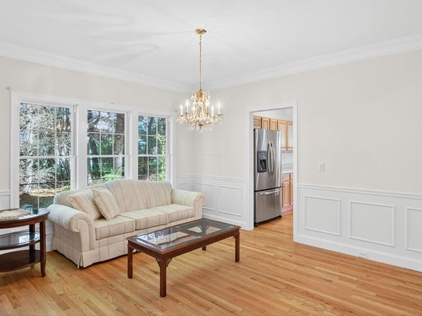 74 Champlain Cir, Plymouth MA 02360