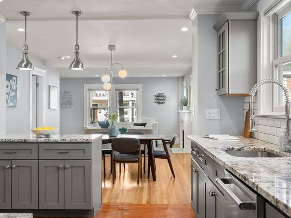 42-44 Warren St 42, Arlington MA 02474