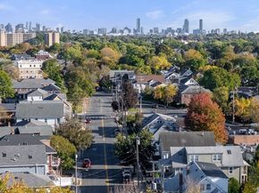 42-44 Warren St 42, Arlington MA 02474
