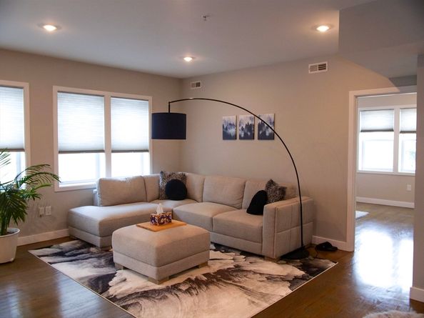 47 Sargent St 3, Boston MA 02125