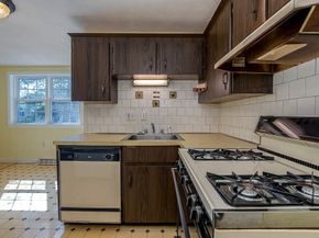 85 Lancaster Rd 85, Dedham MA 02026