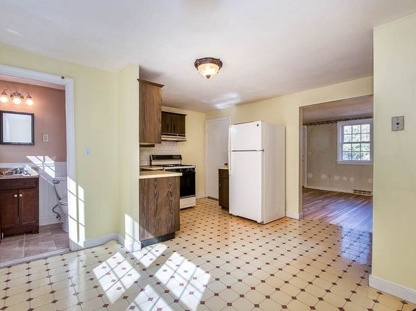 85 Lancaster Rd 85, Dedham MA 02026