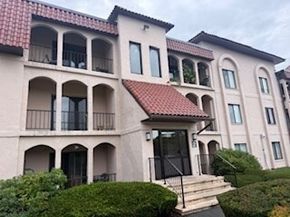 685 Oak St 25, Brockton MA 02301