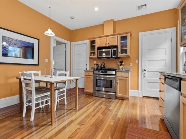 92 Fayerweather St. 2, Cambridge MA 02138