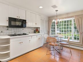 9 Fernway, Lynnfield MA 01940