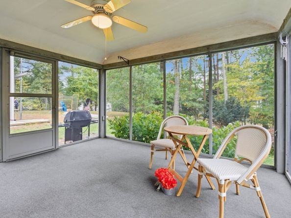 9 Fernway, Lynnfield MA 01940