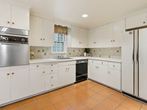 9 Fernway, Lynnfield MA 01940