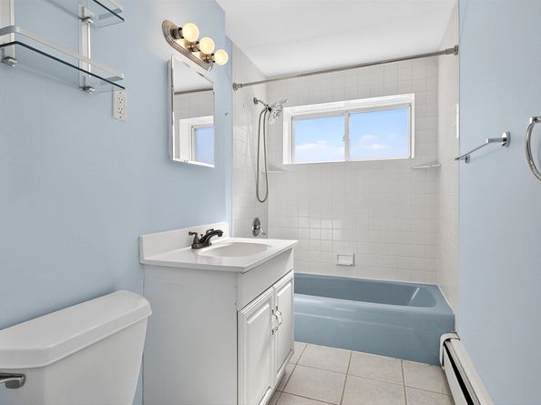 2323 Washington St 16, Newton MA 02462