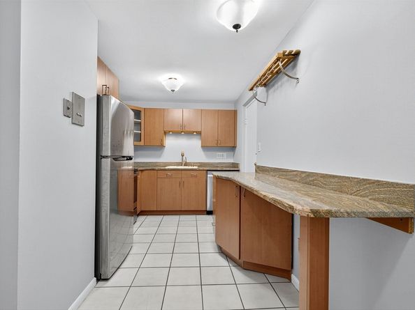 2323 Washington St 16, Newton MA 02462