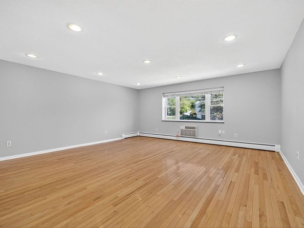 2323 Washington St 16, Newton MA 02462