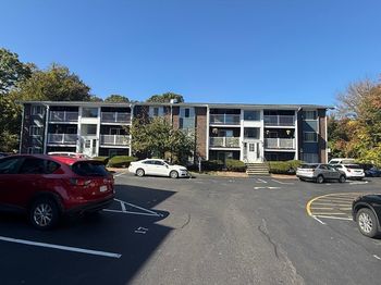 10 Woodcrest Ct