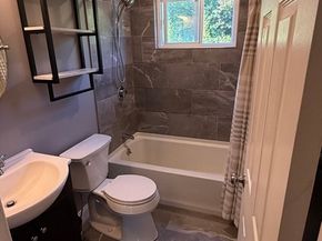 10 Woodcrest Ct 4, Weymouth MA 02190