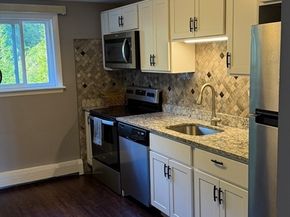 10 Woodcrest Ct 4, Weymouth MA 02190