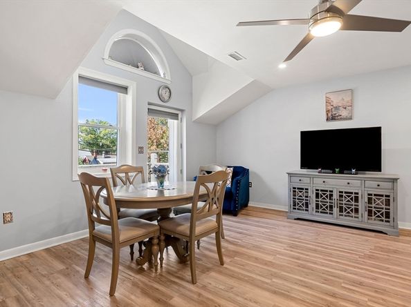 19 Paris St 302, Medford MA 02155