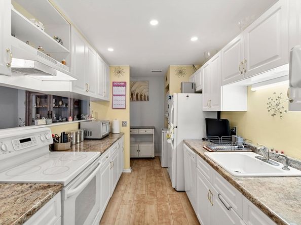 19 Paris St 302, Medford MA 02155