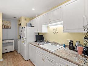 19 Paris St 302, Medford MA 02155