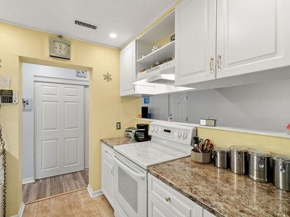 19 Paris St 302, Medford MA 02155