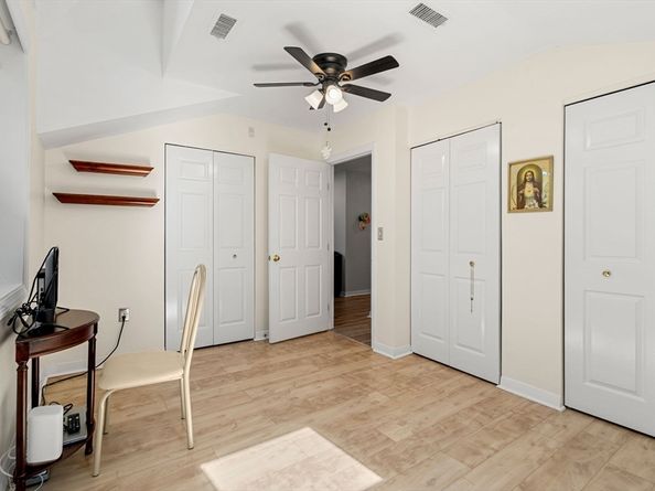 19 Paris St 302, Medford MA 02155