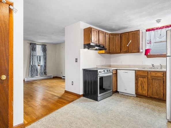 21 Hillside Avenue 21, Everett MA 02149