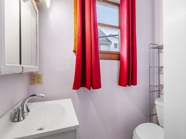 21 Hillside Avenue 21, Everett MA 02149