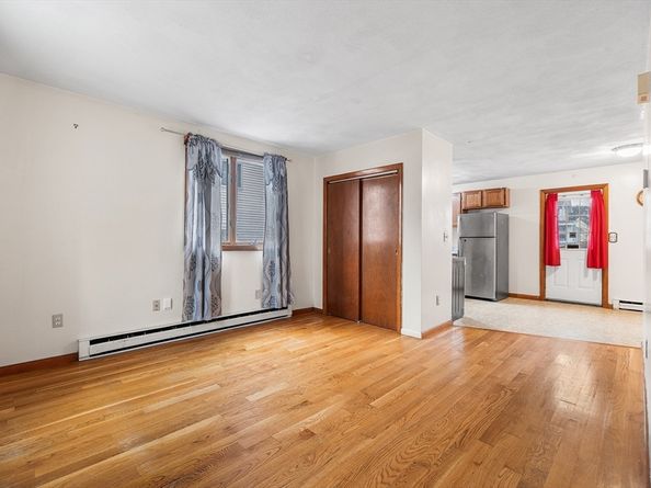 21 Hillside Avenue 21, Everett MA 02149