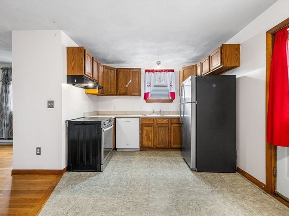 21 Hillside Avenue 21, Everett MA 02149