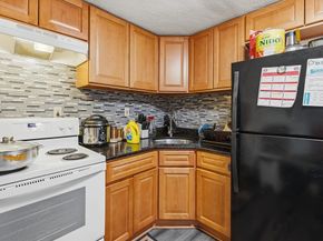 29 Auna Dr 3, Brockton MA 02301