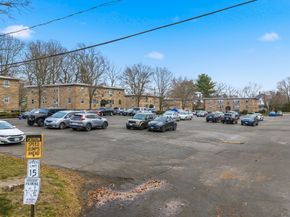 29 Auna Dr 3, Brockton MA 02301