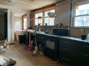 37 Longfellow St, Boston MA 02122