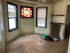 37 Longfellow St, Boston MA 02122