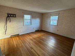 454 Lexington St, Woburn MA 01801