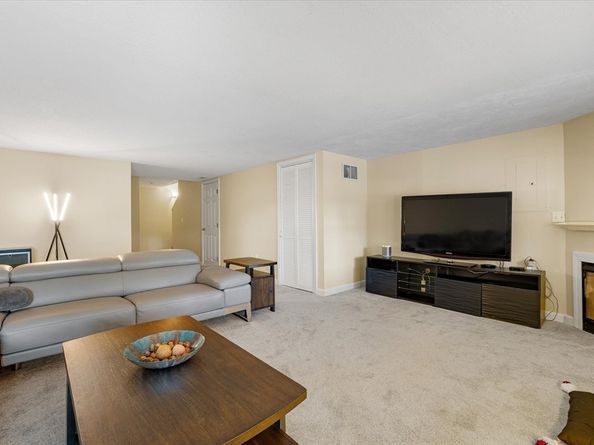 51 John Drive 51, Grafton MA 01536