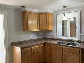 796 Charlton Street, Southbridge MA 01550