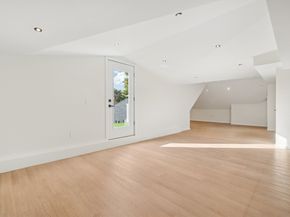 883 Greendale Ave, Needham MA 02492